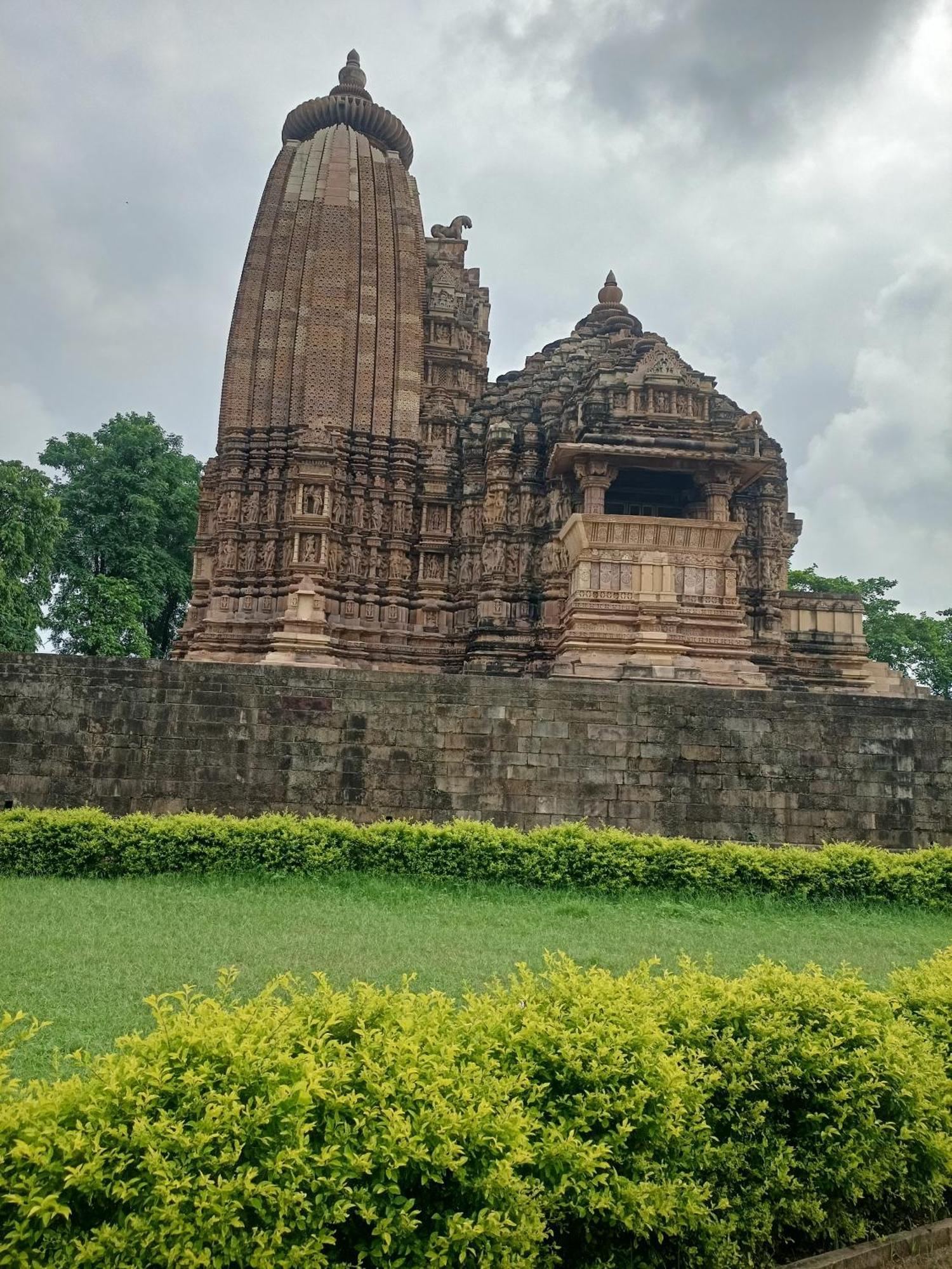 Khajuraho Dreams Homestay Exterior foto