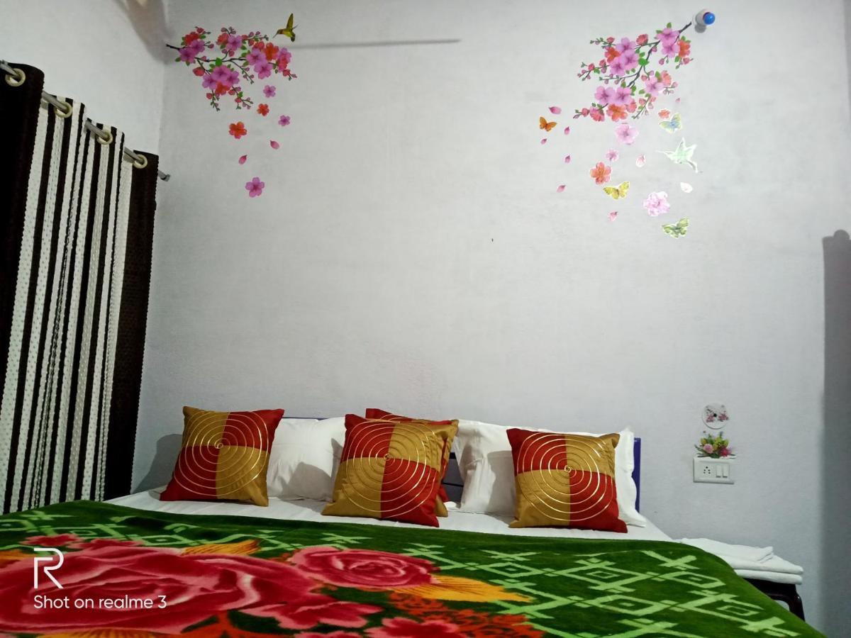 Khajuraho Dreams Homestay Exterior foto